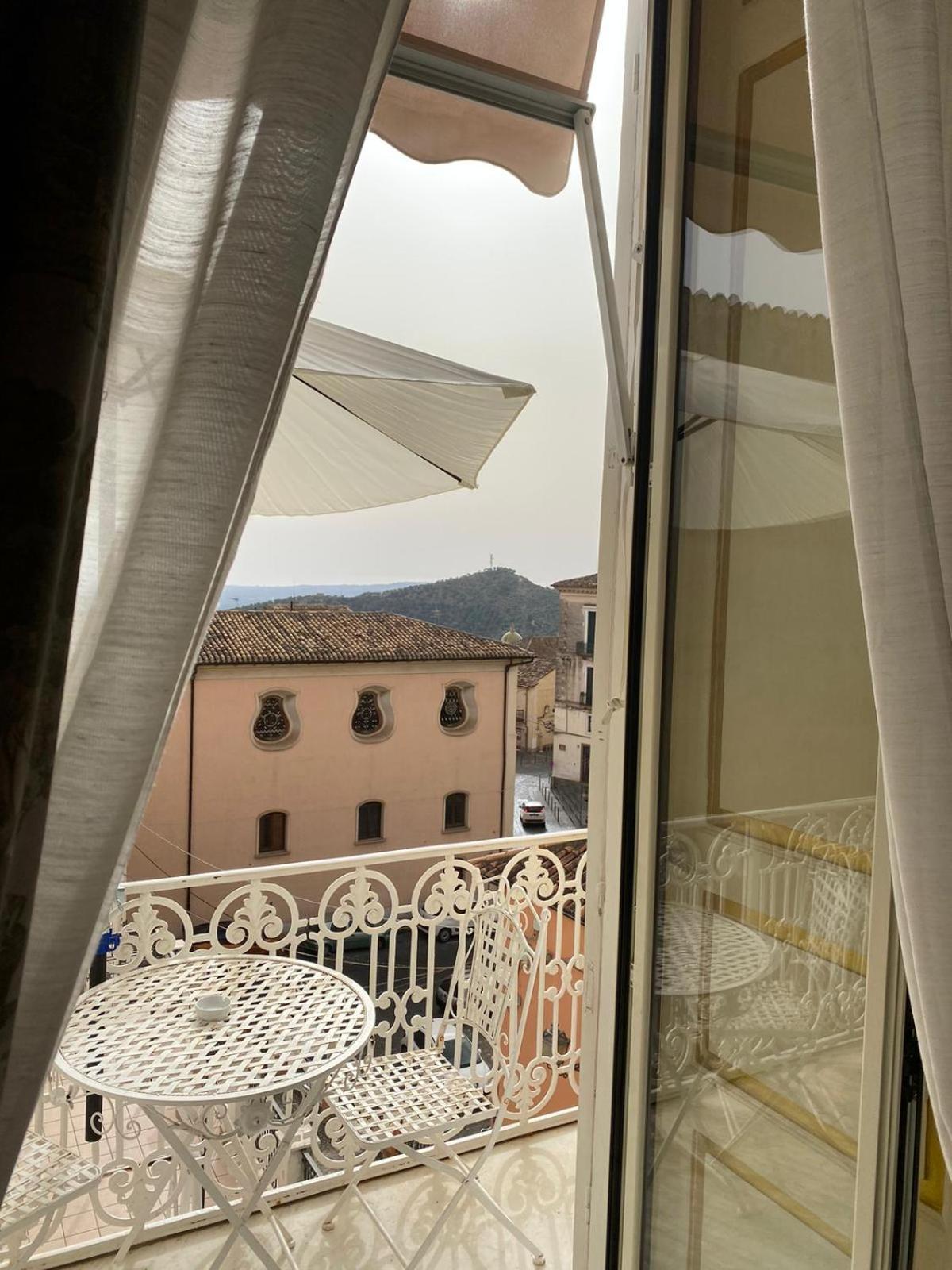 Palazzo Cherubini-Pools & Wellness Rossano Exterior photo